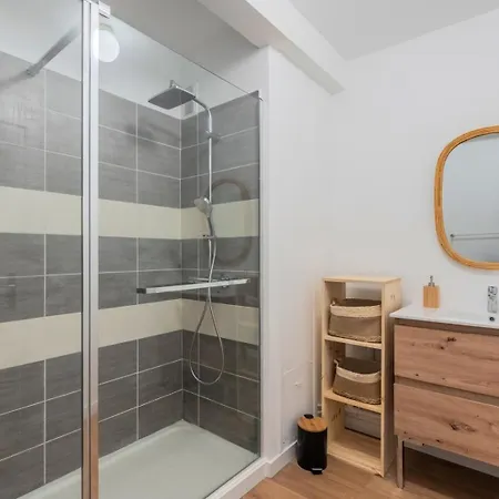 One Bedroom Apartment With Balcony, City Center Tourcoing Exterior photo