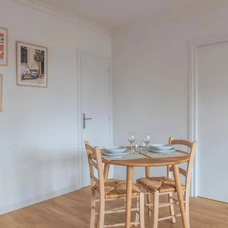 One Bedroom Apartment With Balcony, City Center Tourcoing Exterior photo